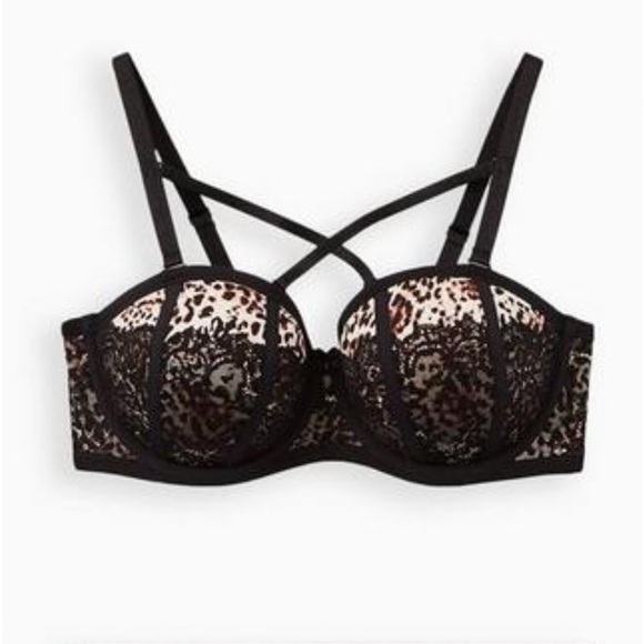 TORRID Bombshell Strapless Push-Up Bra - Picture 4 of 7